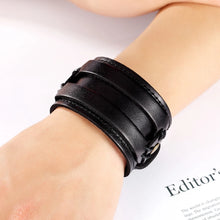 Carregar imagem no visualizador da galeria, Pulseira Masculina de Couro VINTAGE